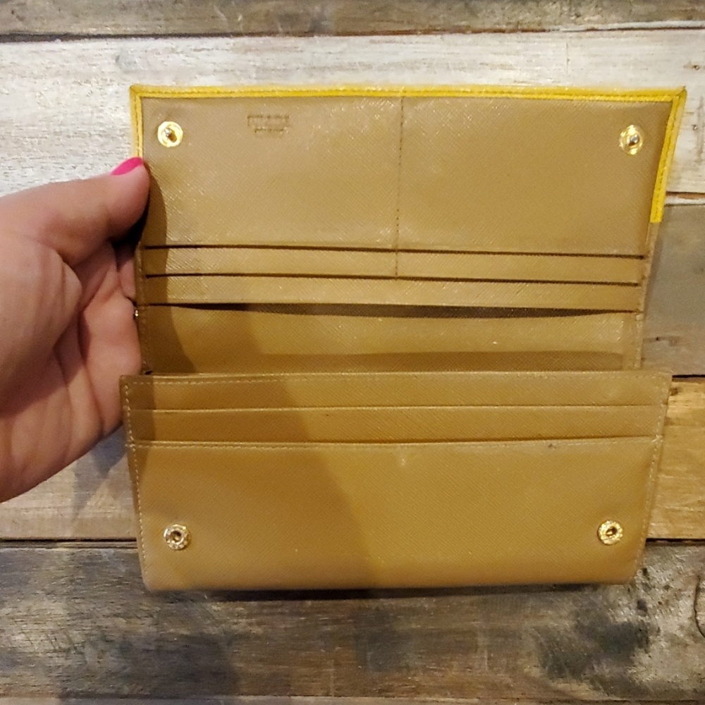 Beautiful Prada wallet - Picture 2 of 7